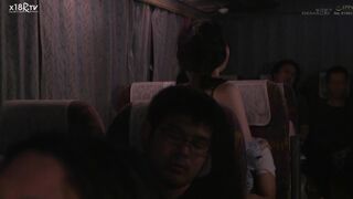 SDMUA-042 彼女の代わりに参加したフェス帰りの夜行バスで彼女の女友達3人に【浮気…